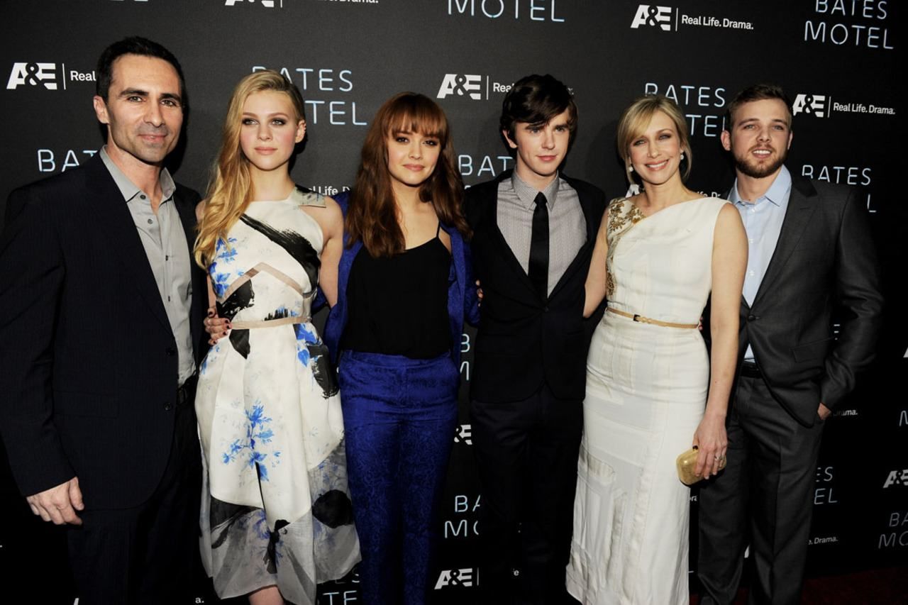 1547111535 33 cast of bates motel at the series premiere   photo by kevin winter getty images