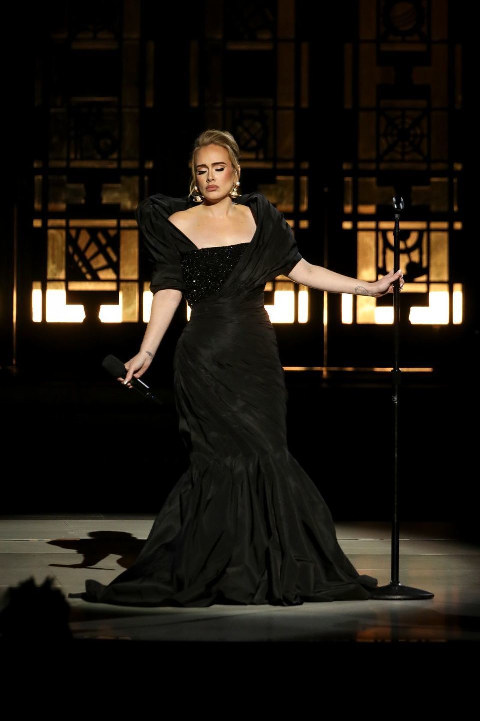 Adele sings old favourites and new songs at the Griffith Observatory in Los Angeles, USA.